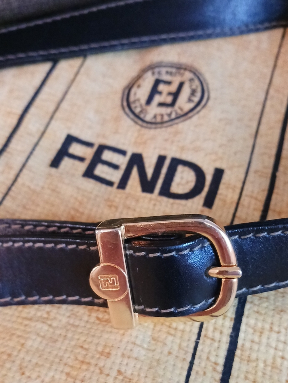 FENDI - Picture 2 of 10